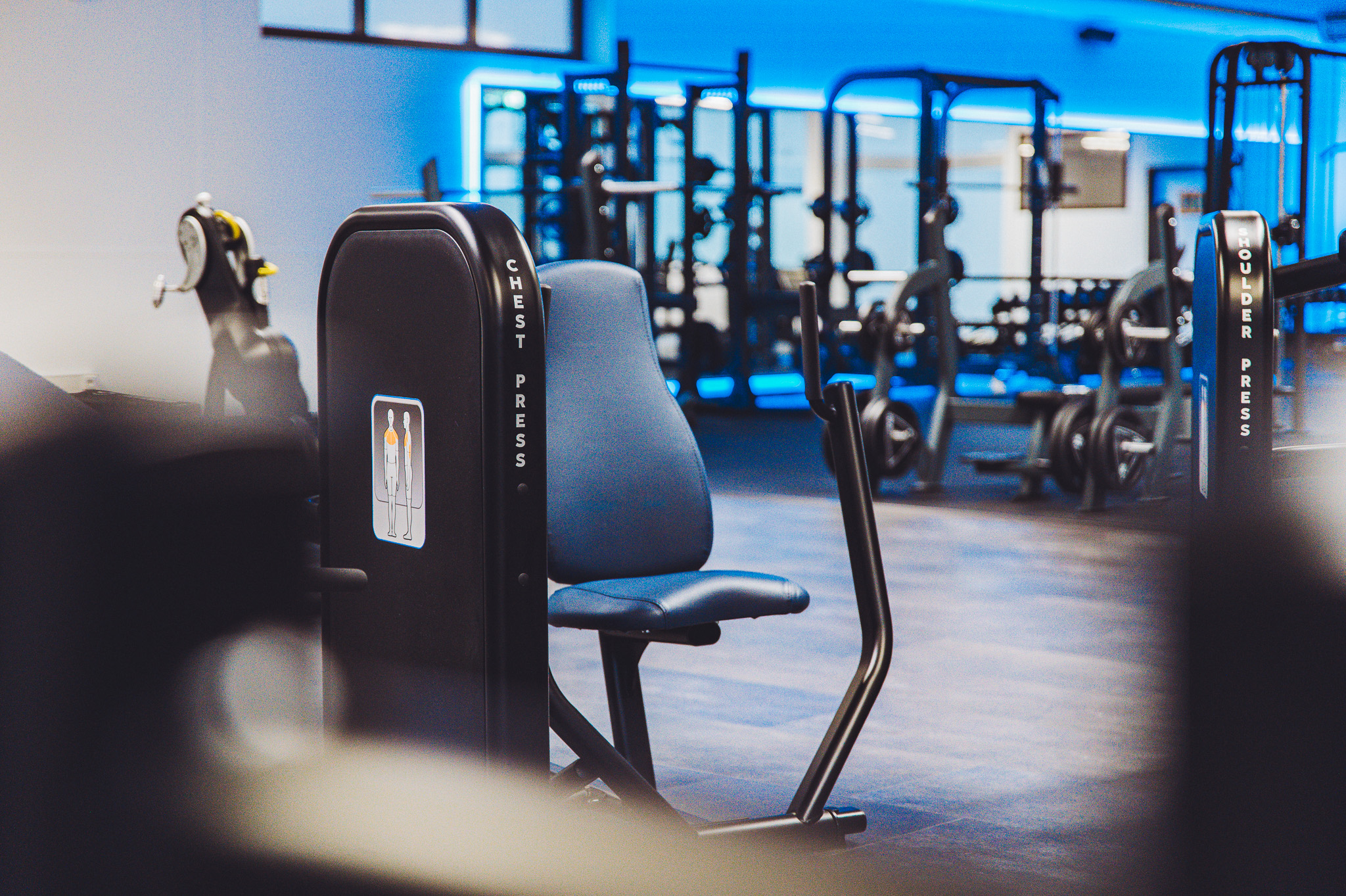 Brust- und Schulterpresse im Gerätebereich von Blueline-Fitness in Detmold-Pivitsheide